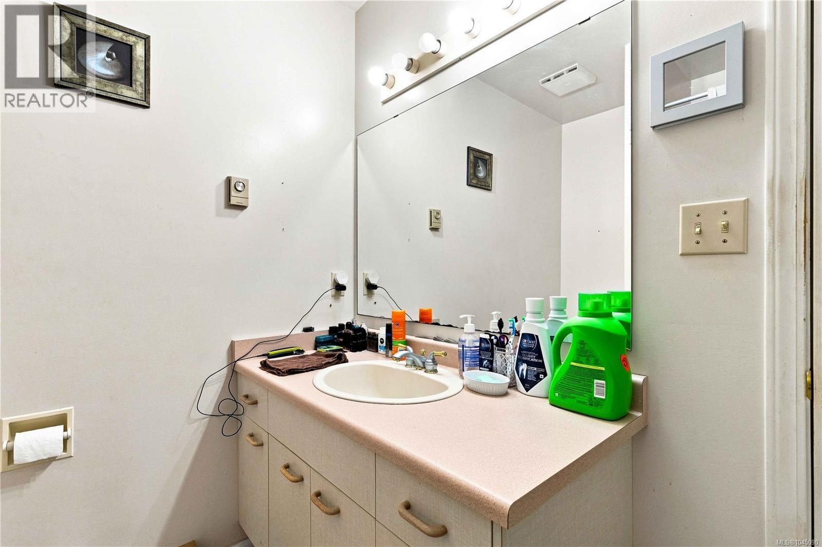4355 Emily Carr Dr - Image 33