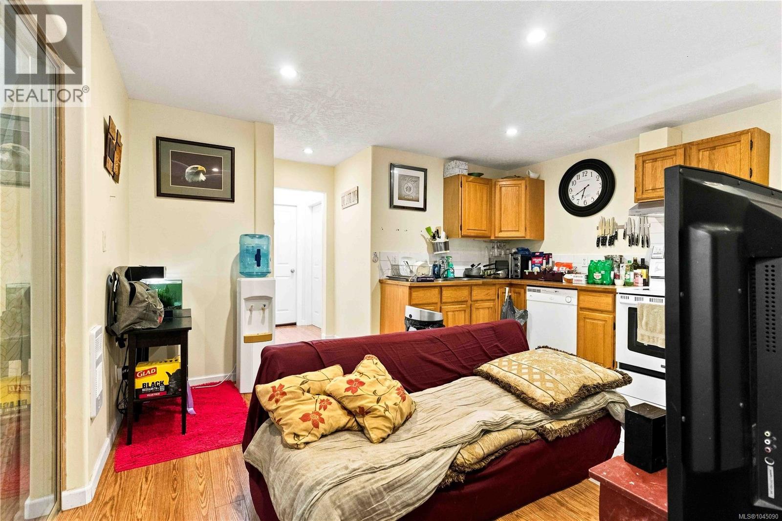 4355 Emily Carr Dr - 36