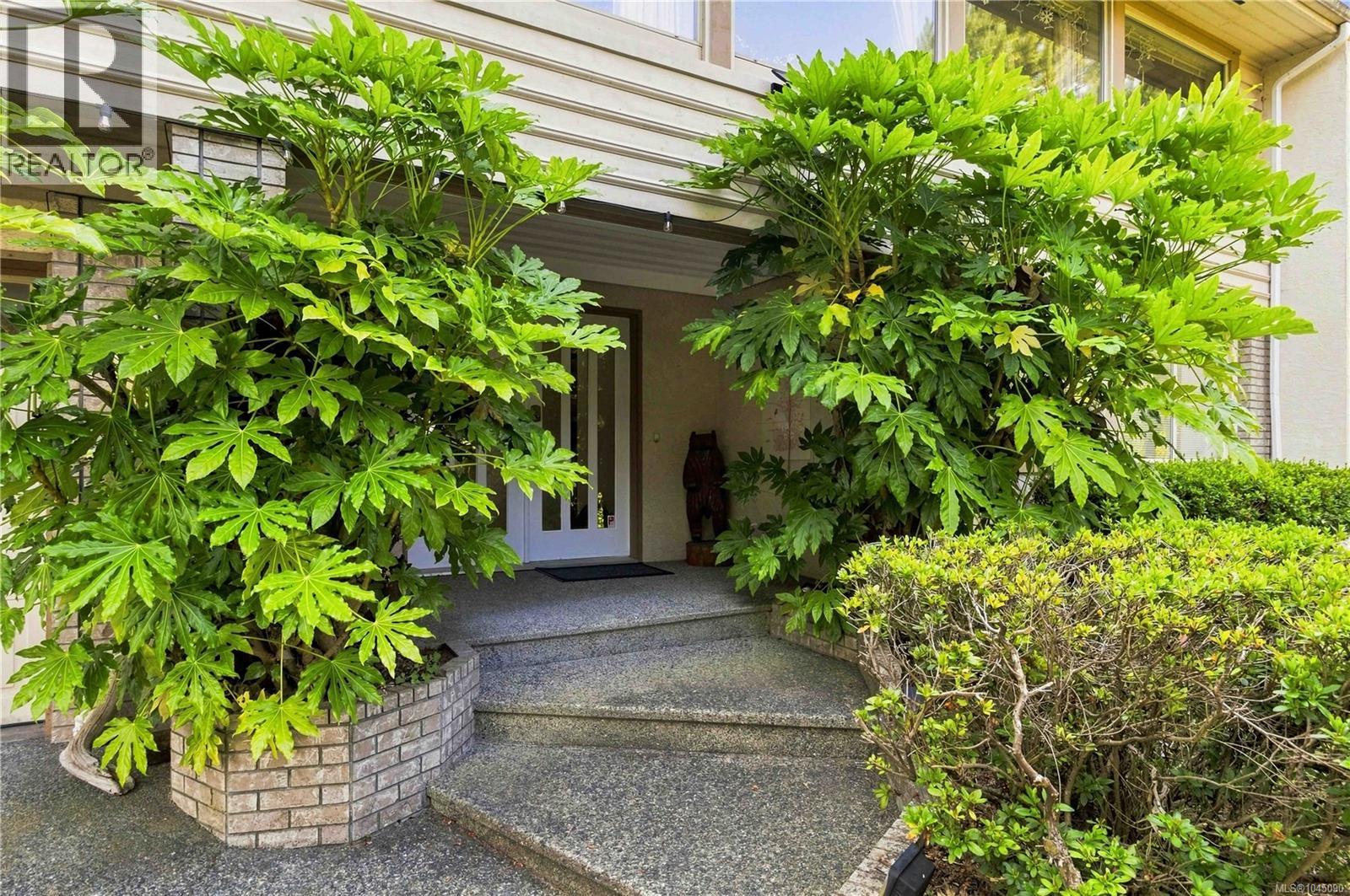 4355 Emily Carr Dr - Image 4