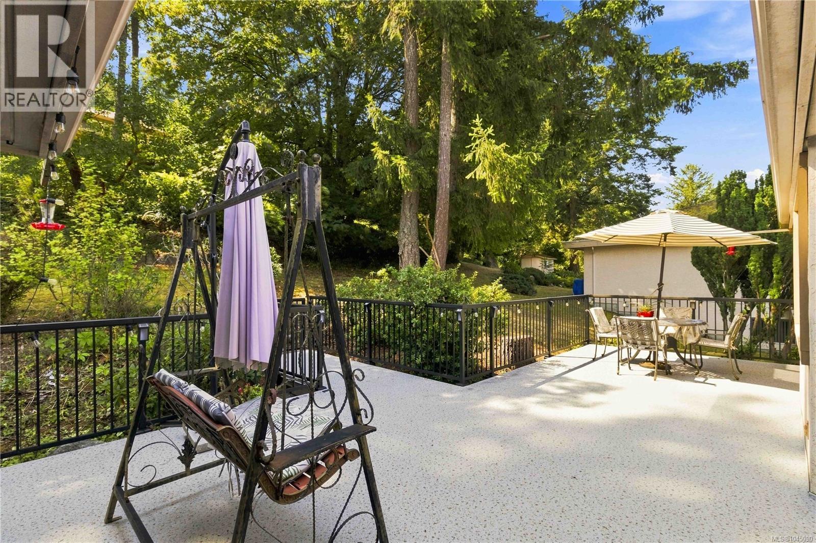 4355 Emily Carr Dr - 43