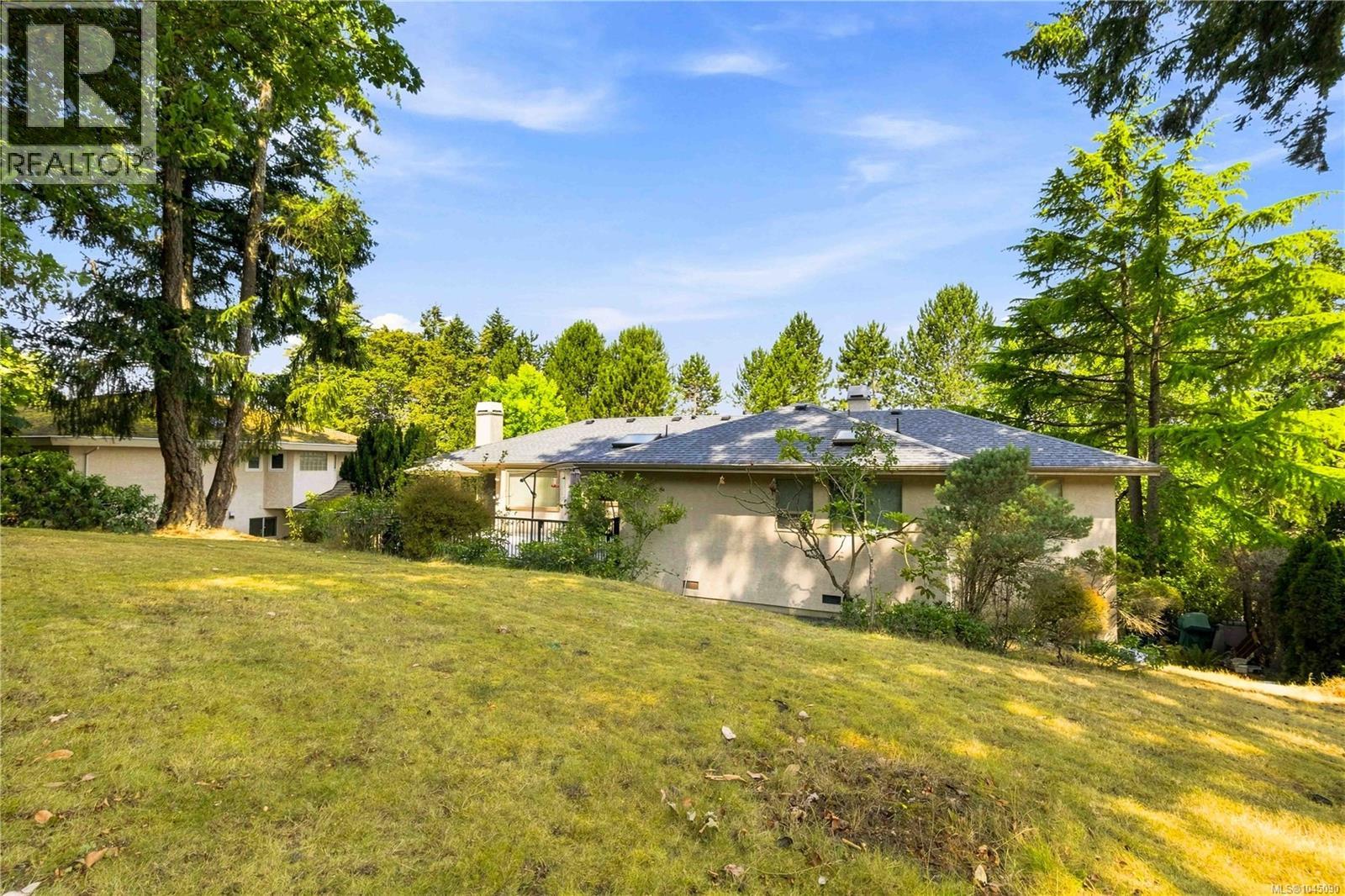 4355 Emily Carr Dr - 49