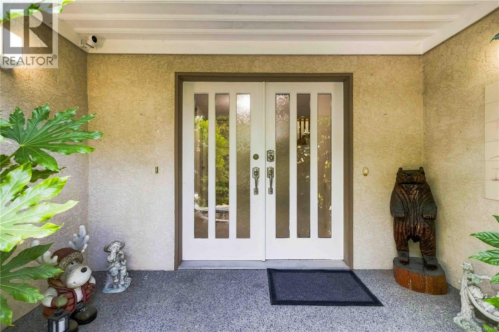 4355 Emily Carr Dr - Image 5