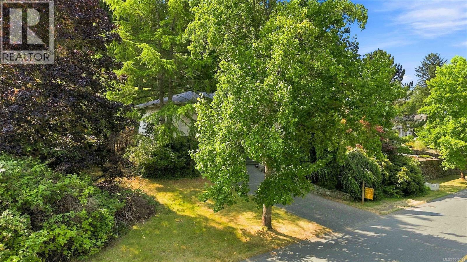 4355 Emily Carr Dr - Image 51