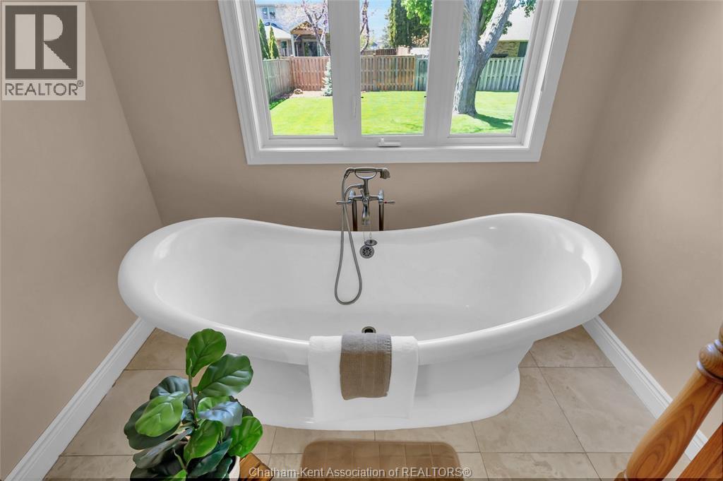 27 Cramar CRESCENT - 21