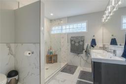 116 Harvest Drive, Steinbach, MB R5G2C7 Photo 18