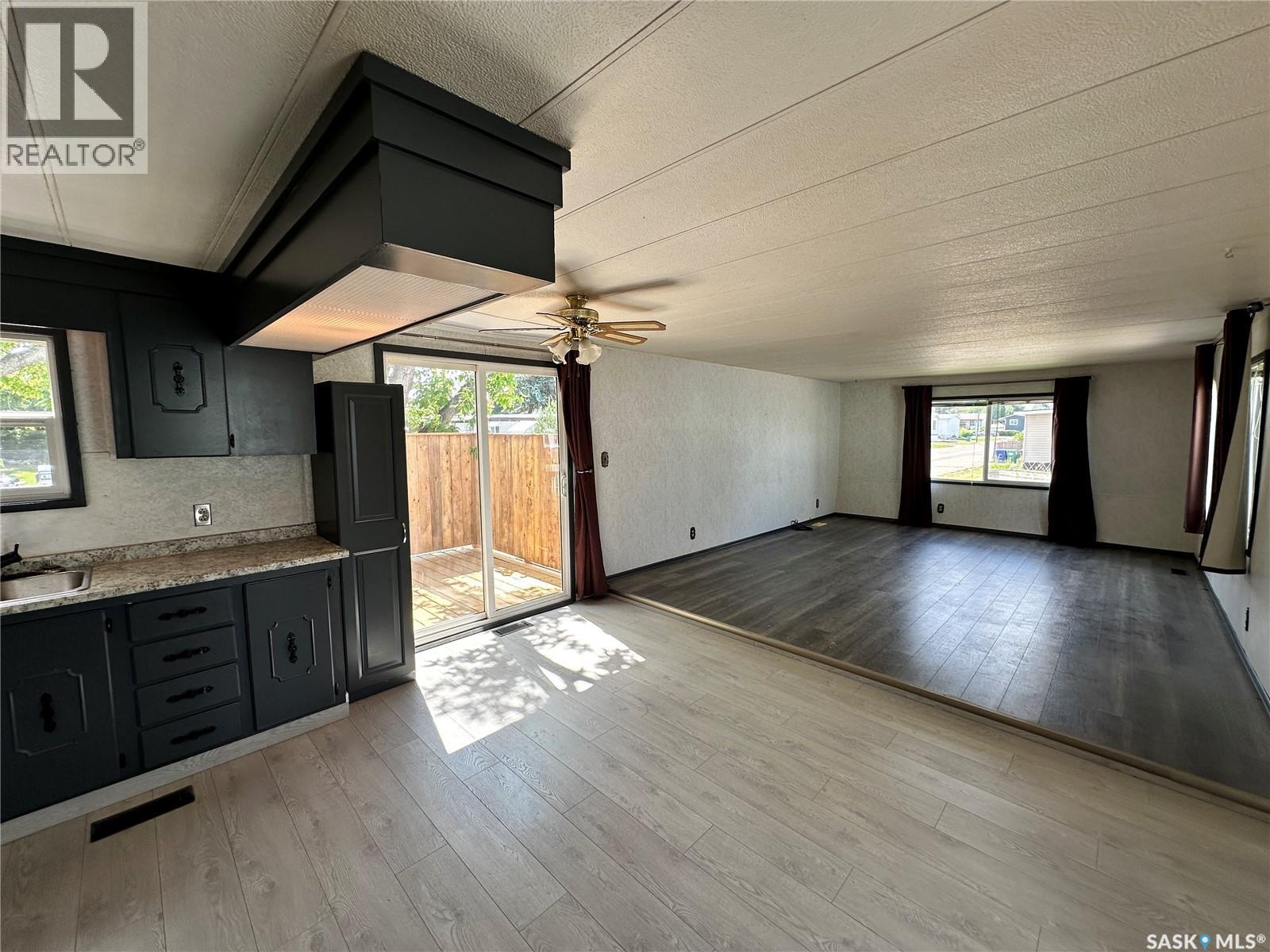 19 1035 Boychuk DRIVE - Image 15