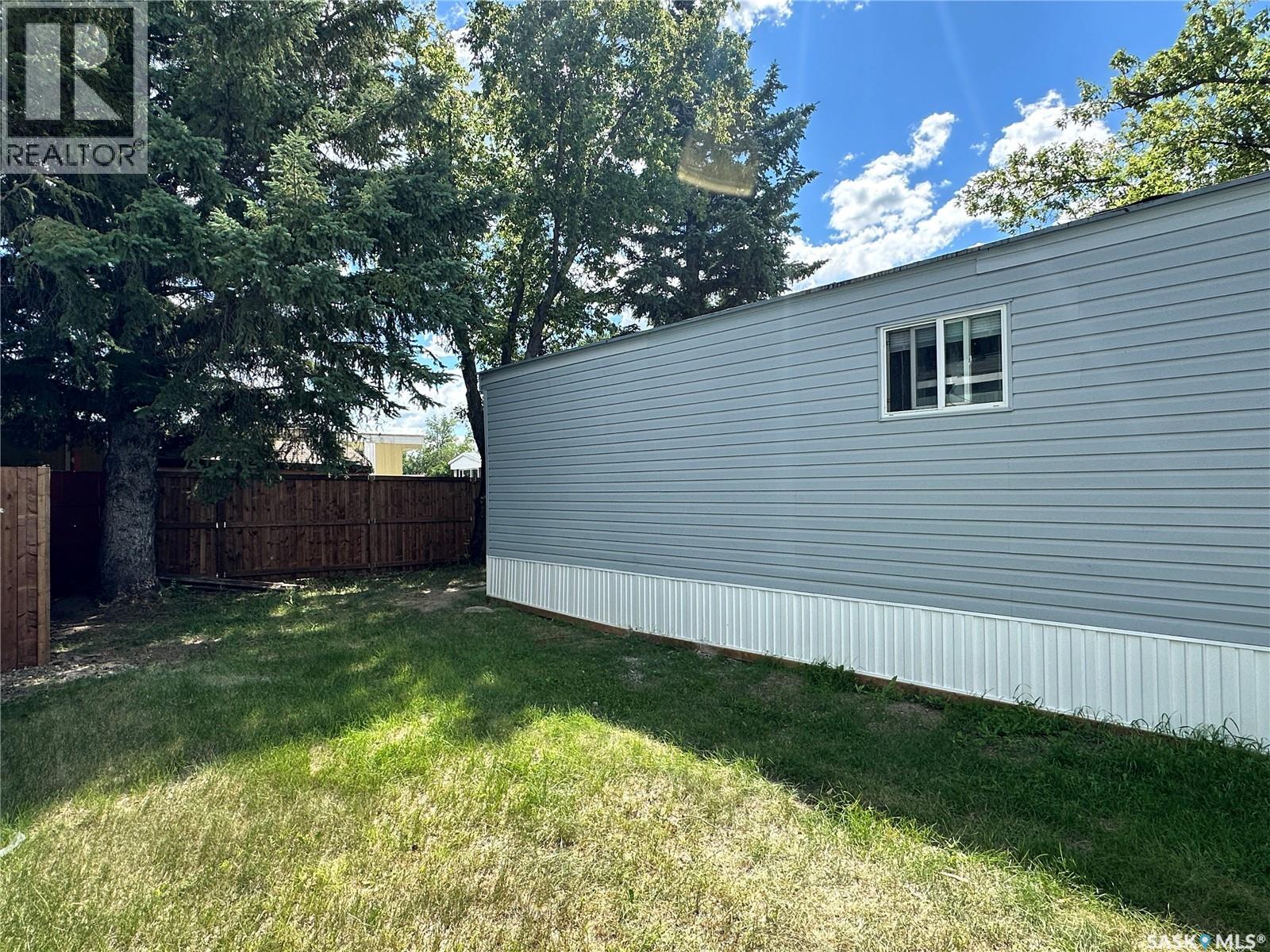 19 1035 Boychuk DRIVE - Image 36