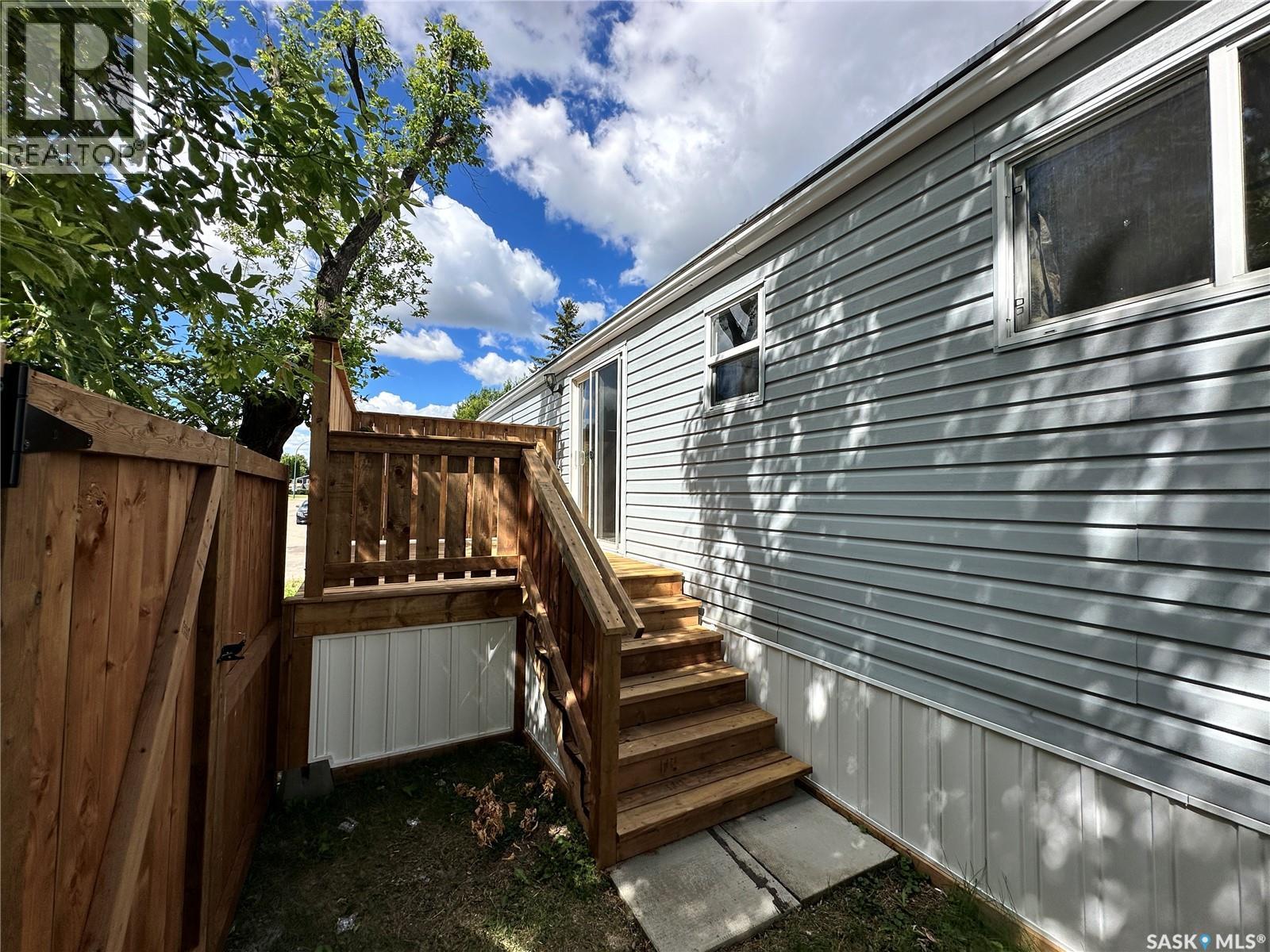 19 1035 Boychuk DRIVE - Image 43