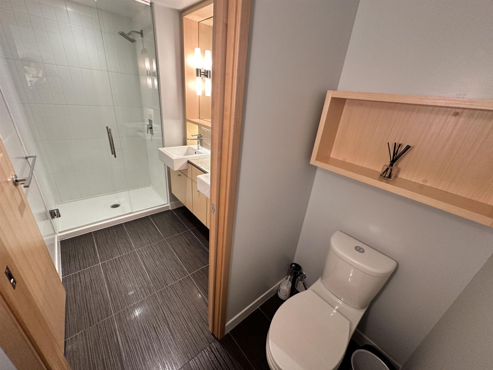 2 Bed, 2 Bath House for Sale in Surrey – 2908 13495 CENTRAL AVENUE, Surrey – MLS# R3152802 - Image 27