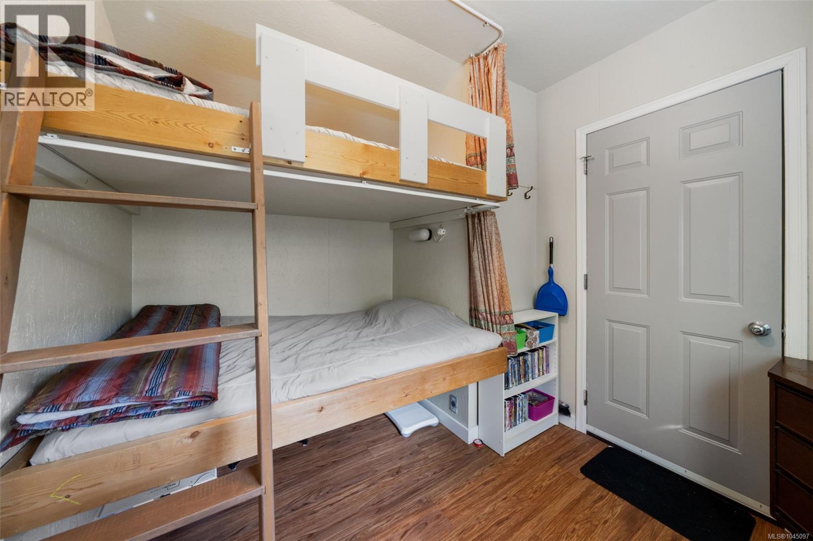 #29 8631 South Shore Rd - Image 25