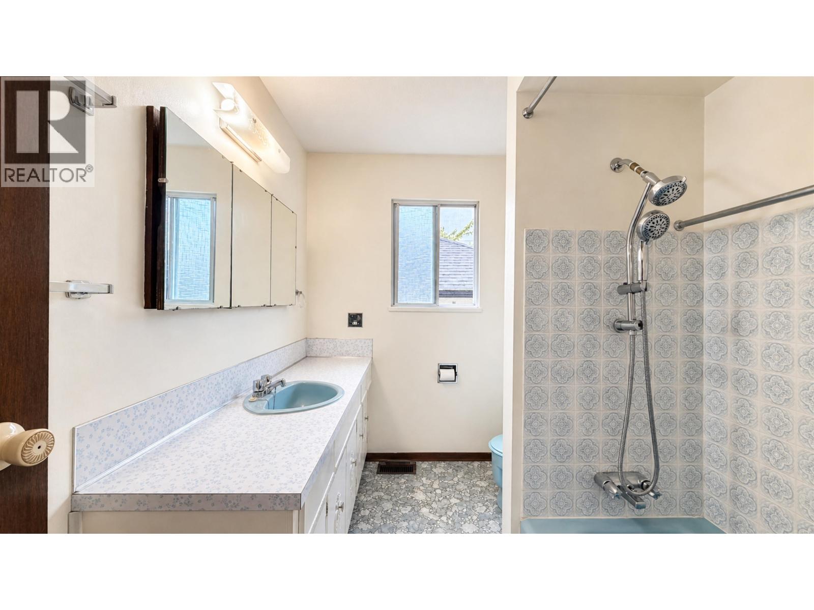 5 Bed, 3 Bath House for Sale in Vancouver – 2184 E 35TH AVENUE, Vancouver – MLS# R3152599 - Image 18
