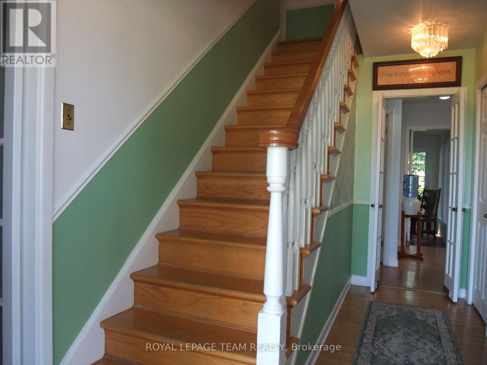 4 Bed, 3 Bath House for Sale in Arnprior – 32 GARY CRESCENT, Arnprior – MLS# X13641312 - Image 3