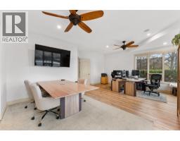 2420 Abbott Street, Kelowna, BC V1Y1E8 Photo 25