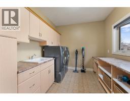 2420 Abbott Street, Kelowna, BC V1Y1E8 Photo 67