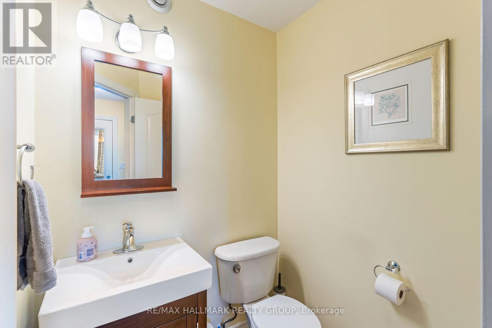 4 SHERMAN LANE - Image 18