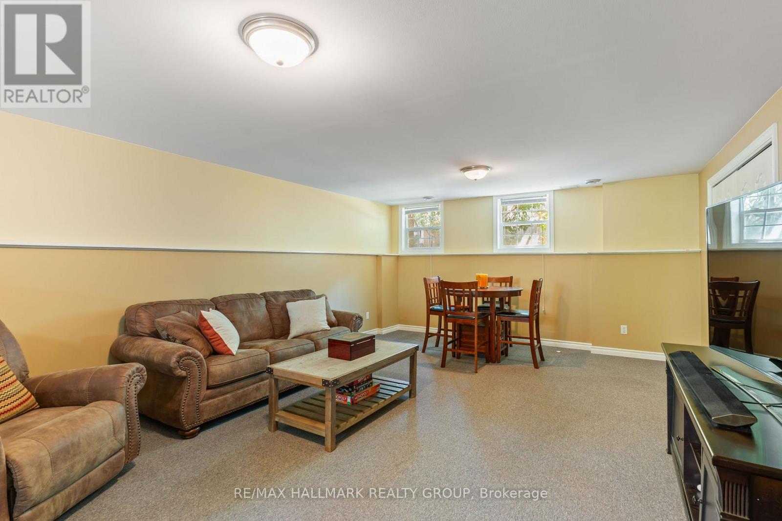 4 SHERMAN LANE - Image 21