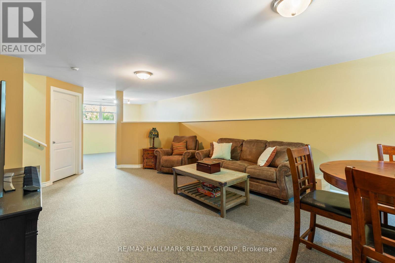 4 SHERMAN LANE - Image 22