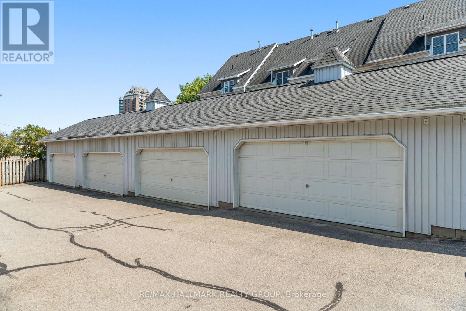 4 SHERMAN LANE - Image 39