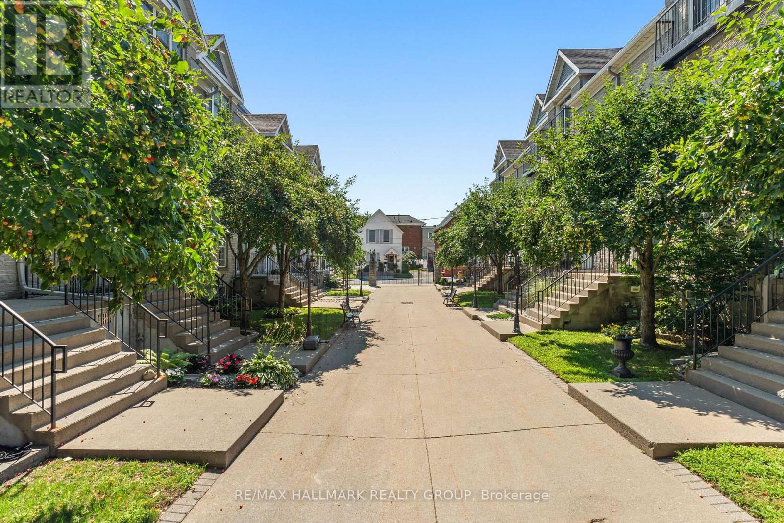 4 SHERMAN LANE - Image 41
