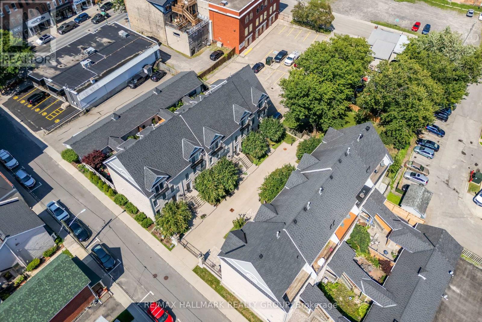 4 SHERMAN LANE - Image 44
