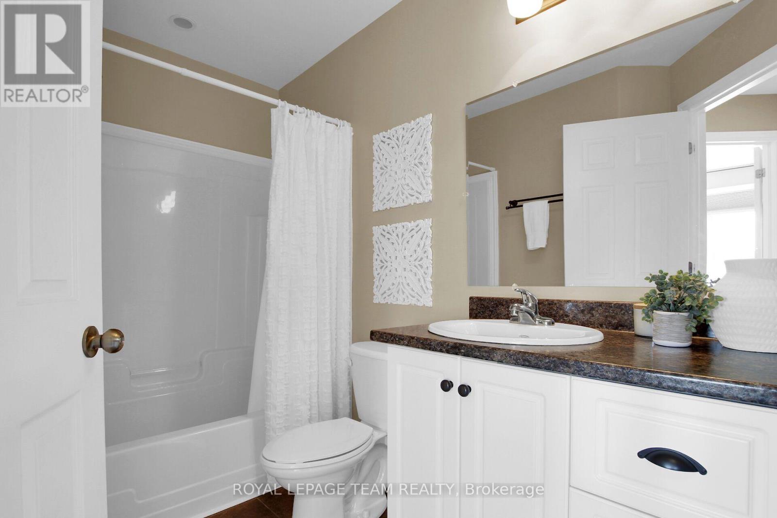 410 ANN STREET - Image 32