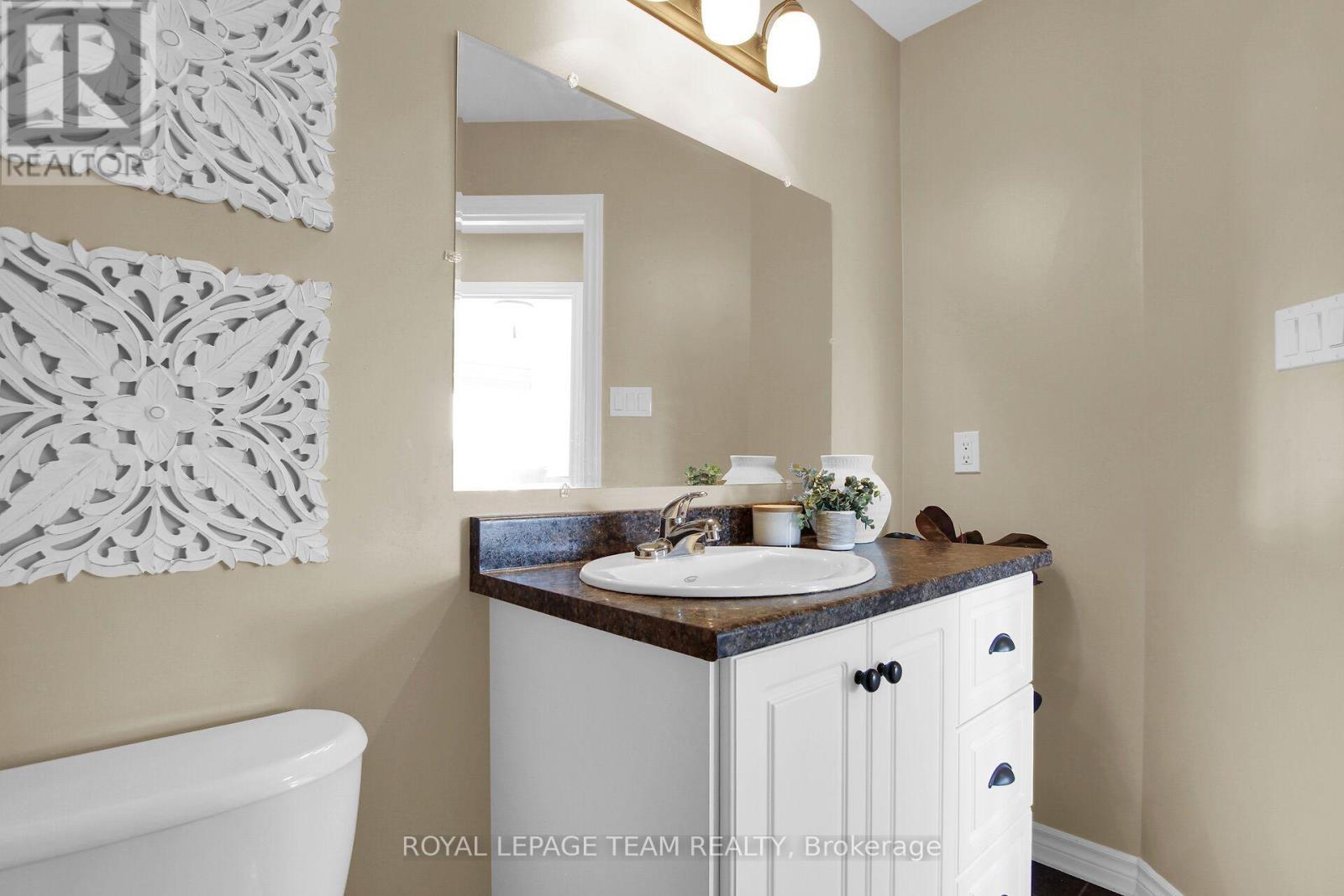 410 ANN STREET - Image 34