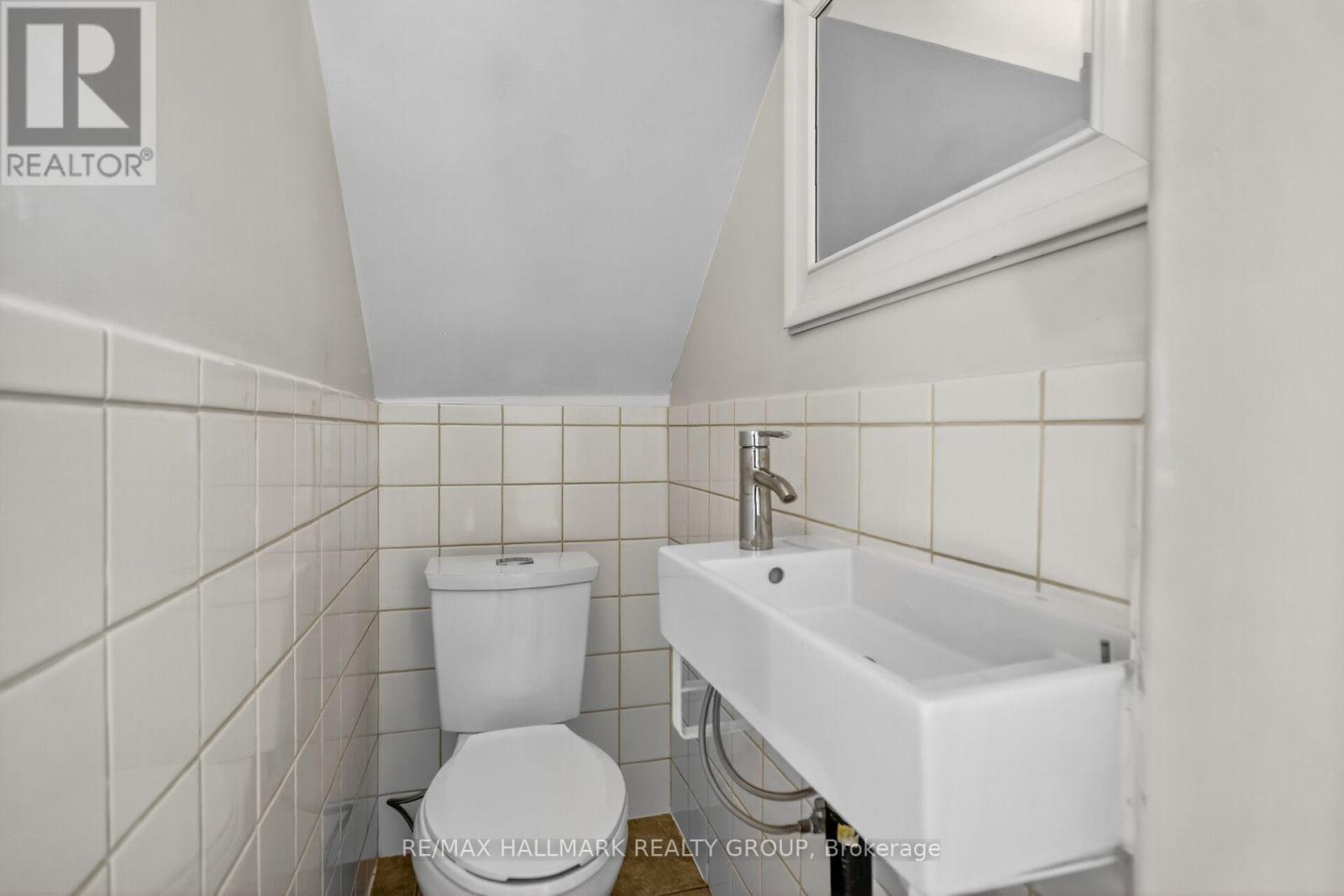 45 CARLETON STREET - Image 12