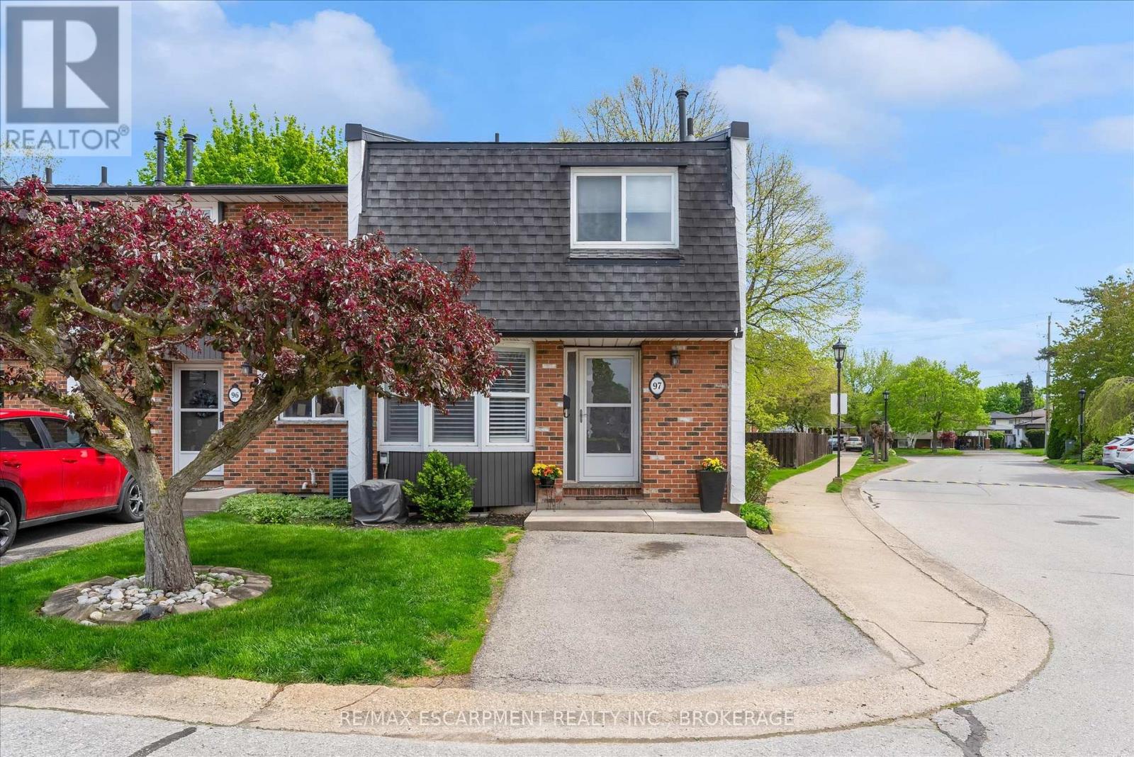 #97 77 LINWELL ROAD - 1