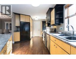 Kitchen - 7318 Veyaness Rd, Central Saanich, BC V8M1M3 Photo 13