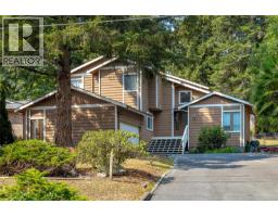 7318 Veyaness Rd, Central Saanich, BC V8M1M3 Photo 35