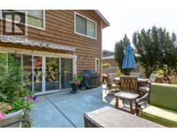 7318 Veyaness Rd, Central Saanich, BC V8M1M3 Photo 36