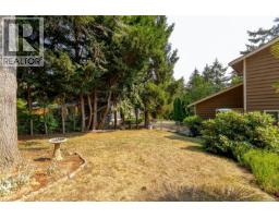7318 Veyaness Rd, Central Saanich, BC V8M1M3 Photo 41