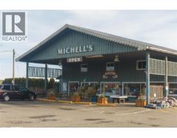 7318 Veyaness Rd, Central Saanich, BC V8M1M3 Photo 47