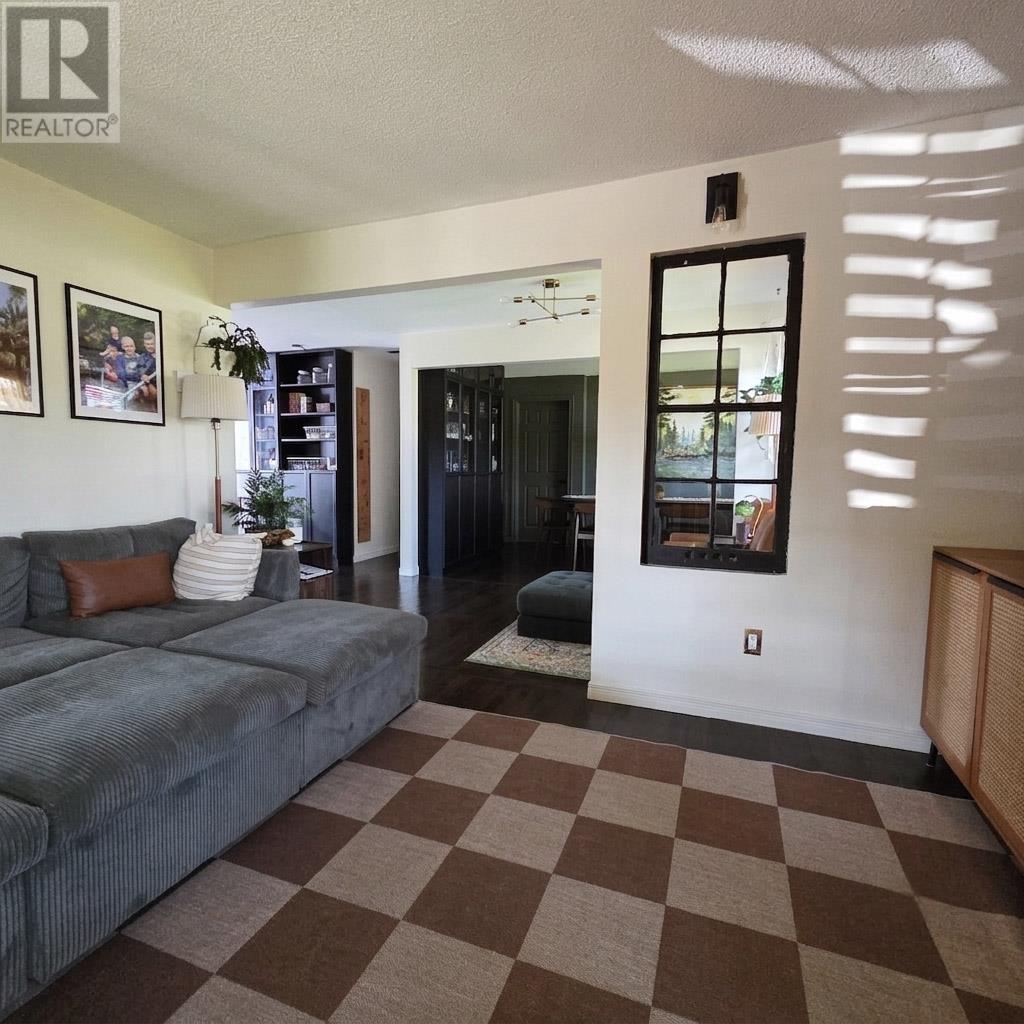 185 CEDAR - Image 10