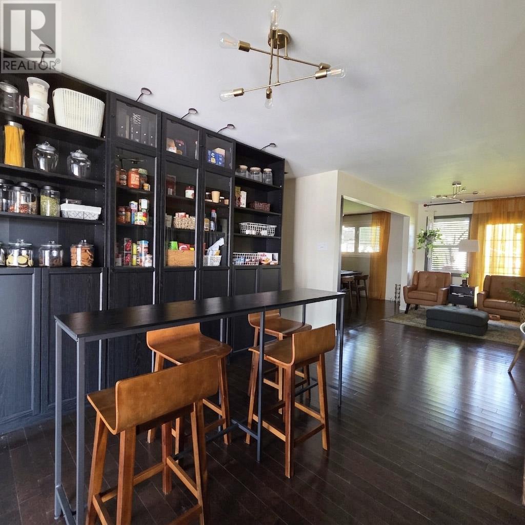185 CEDAR - Image 4