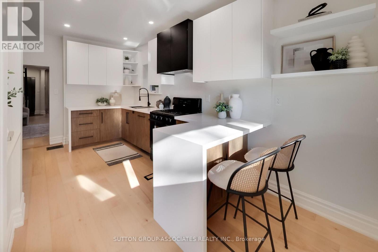 10 WINNETT AVENUE - Image 15