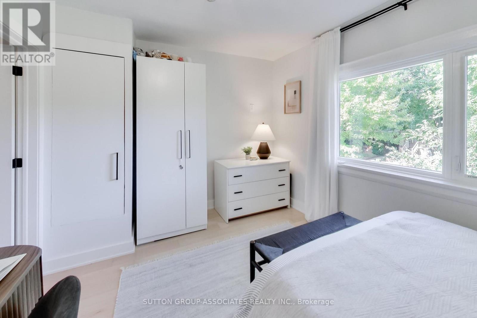 10 WINNETT AVENUE - Image 31