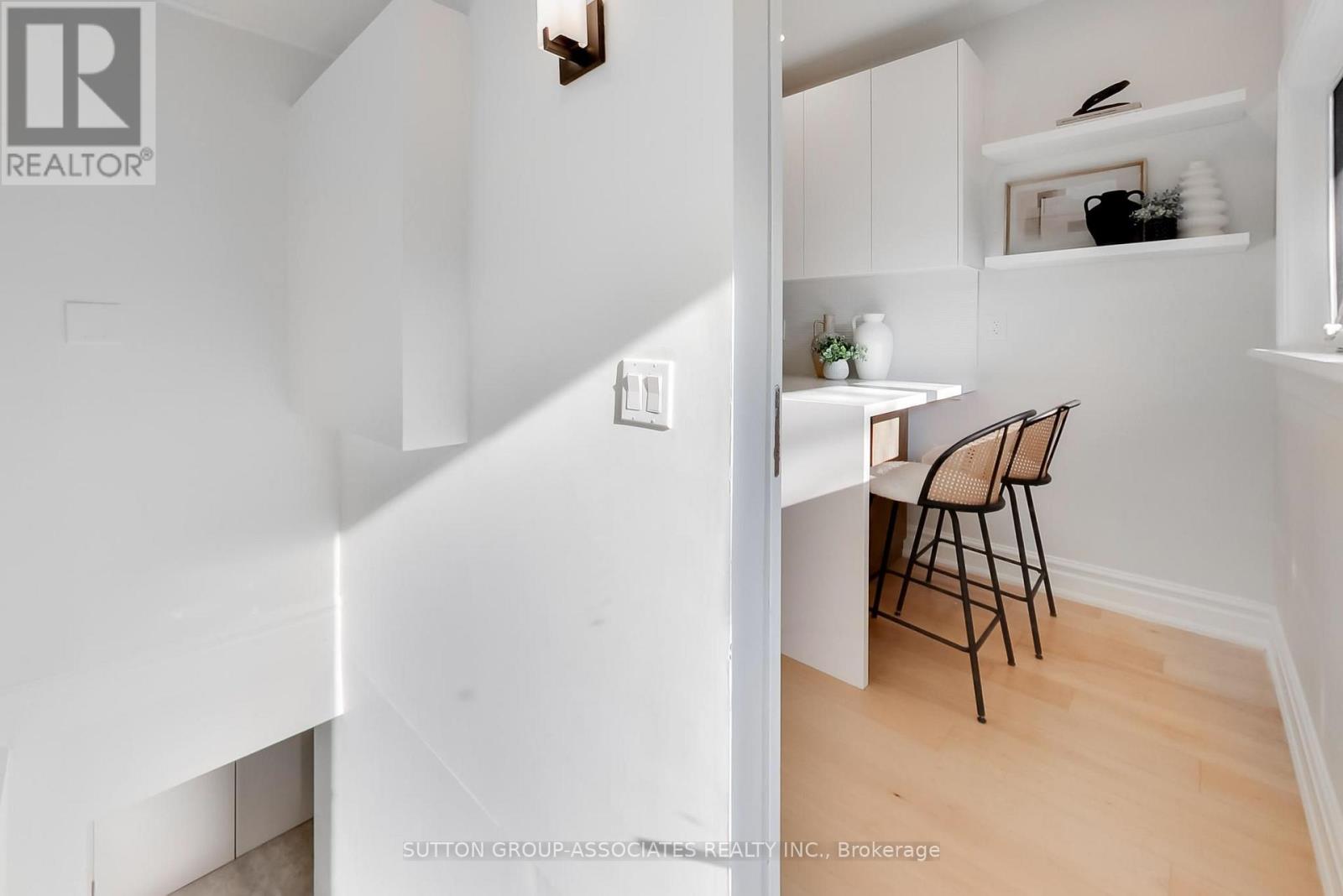 10 WINNETT AVENUE - Image 32