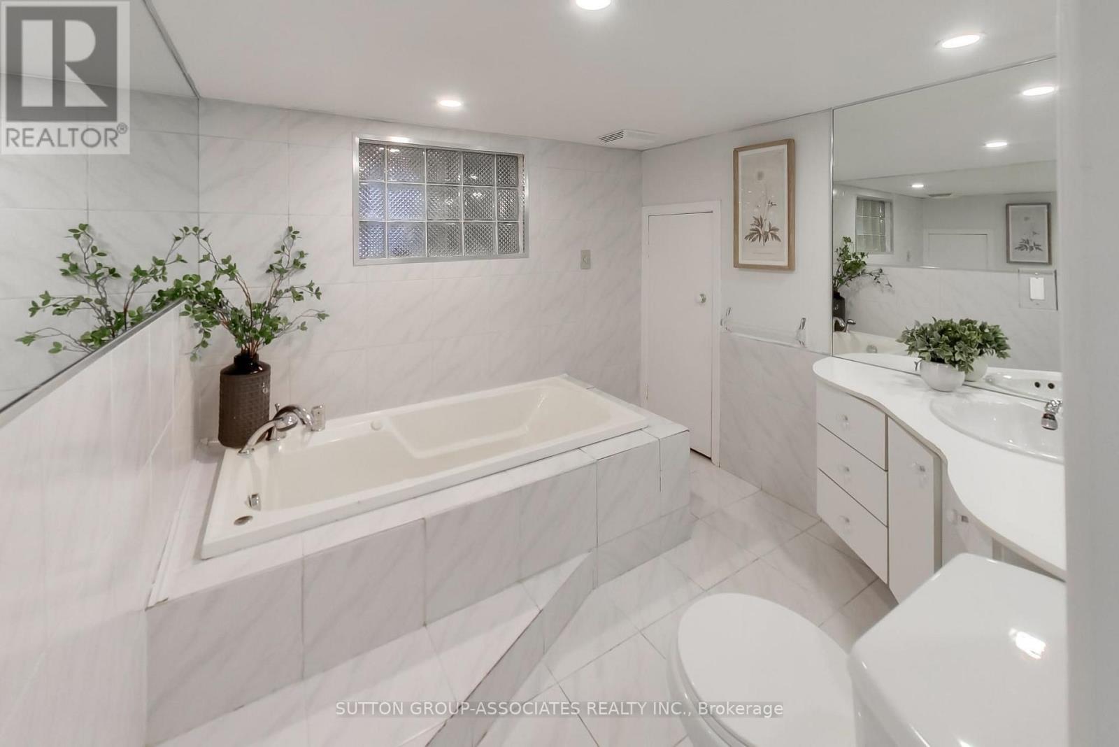 10 WINNETT AVENUE - Image 34