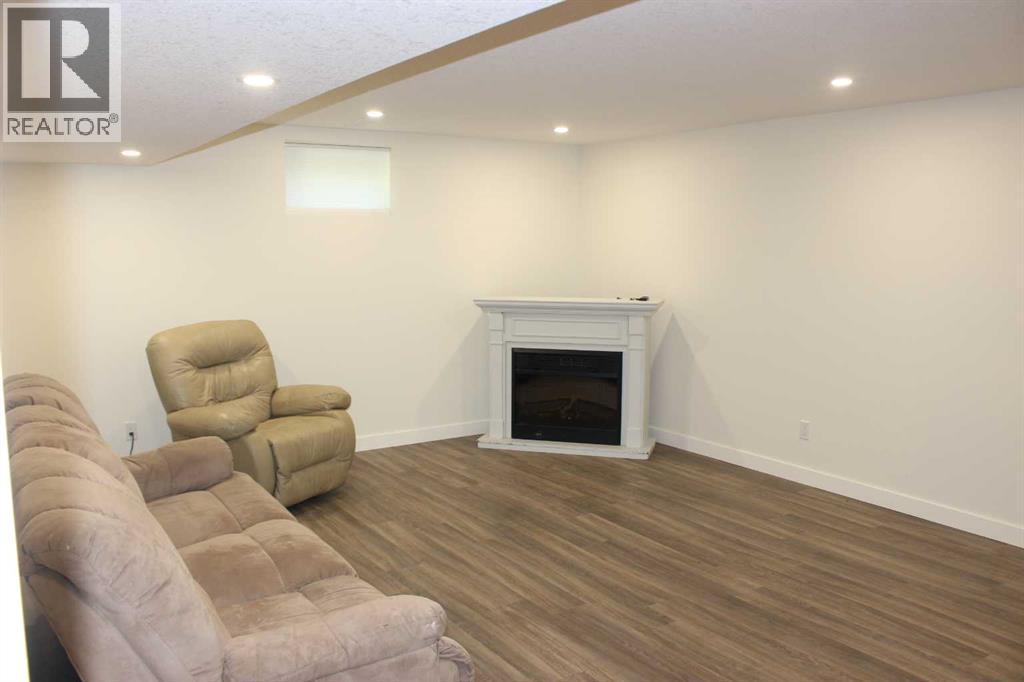 518 Maple Crescent - 16