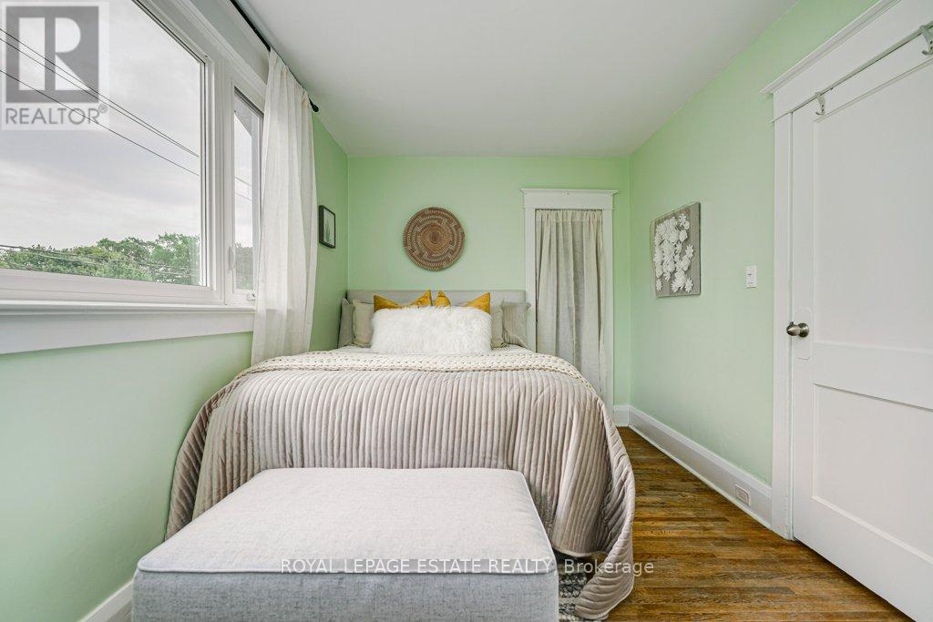 212 LAWLOR AVENUE - 27