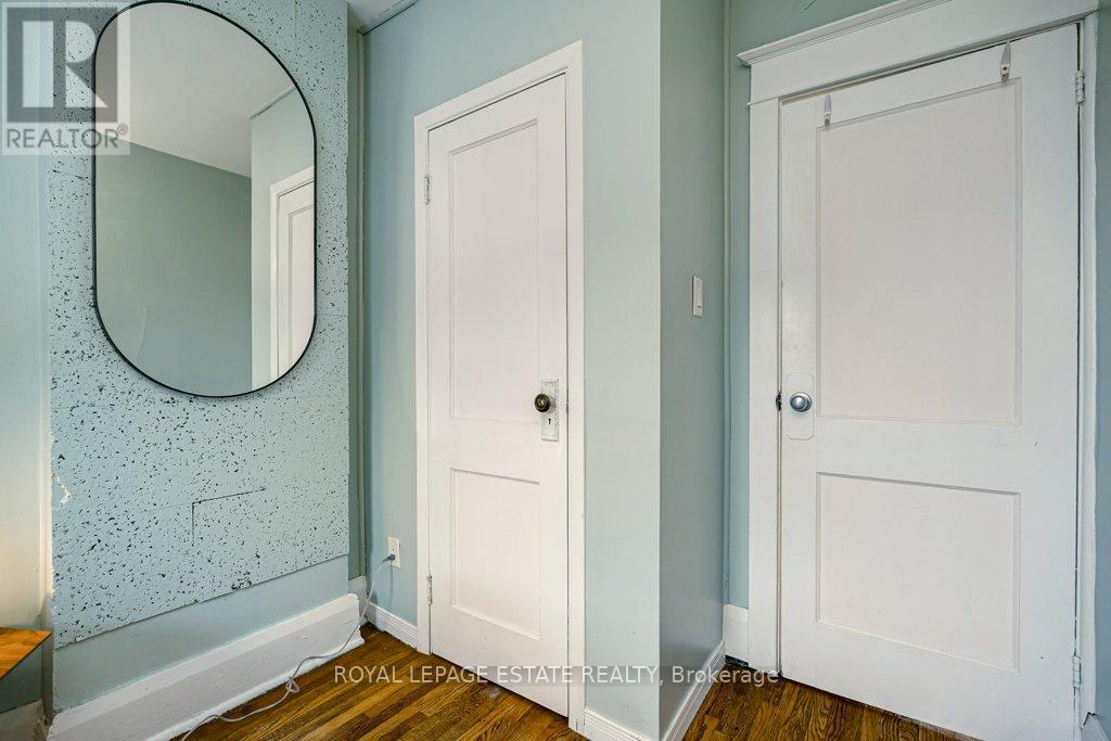 212 LAWLOR AVENUE - 38