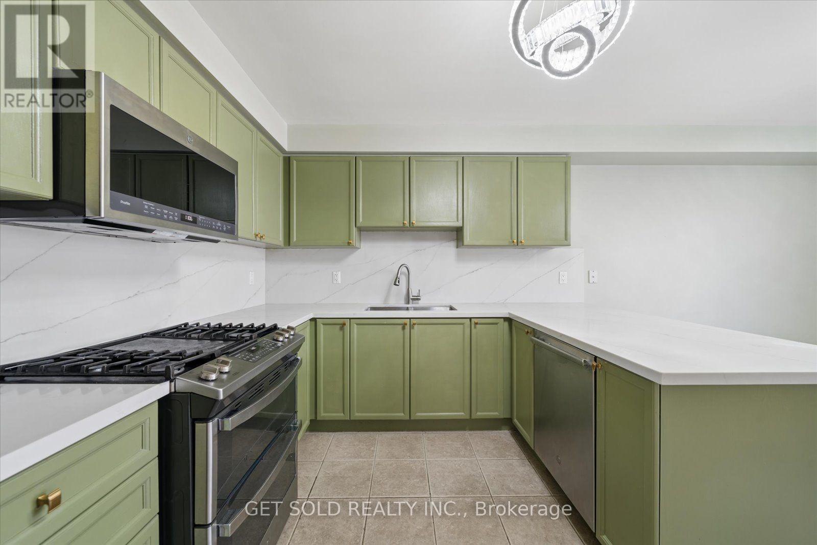 122 MEDLAND AVENUE - 13