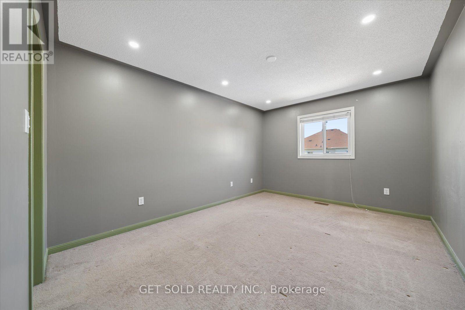 122 MEDLAND AVENUE - 35