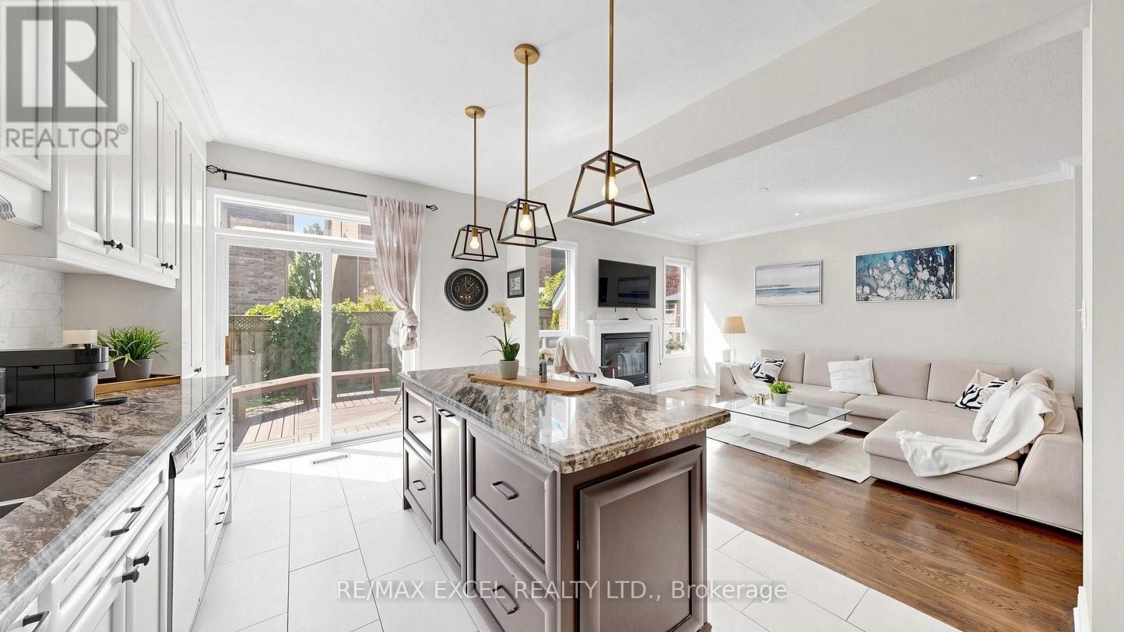 29 BENTWOOD CRESCENT - 11