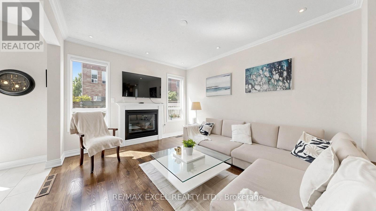 29 BENTWOOD CRESCENT - 3