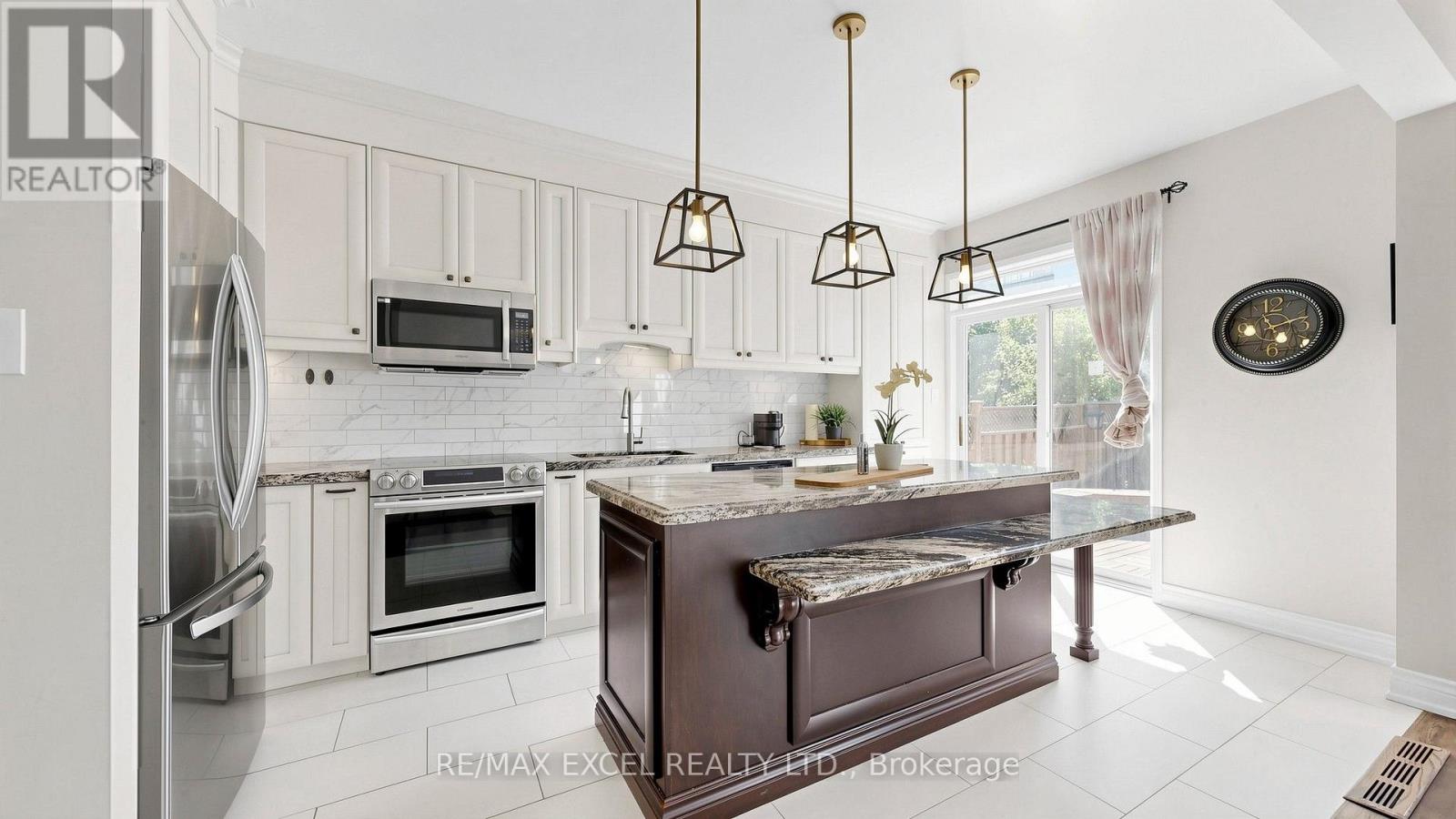 29 BENTWOOD CRESCENT - 5