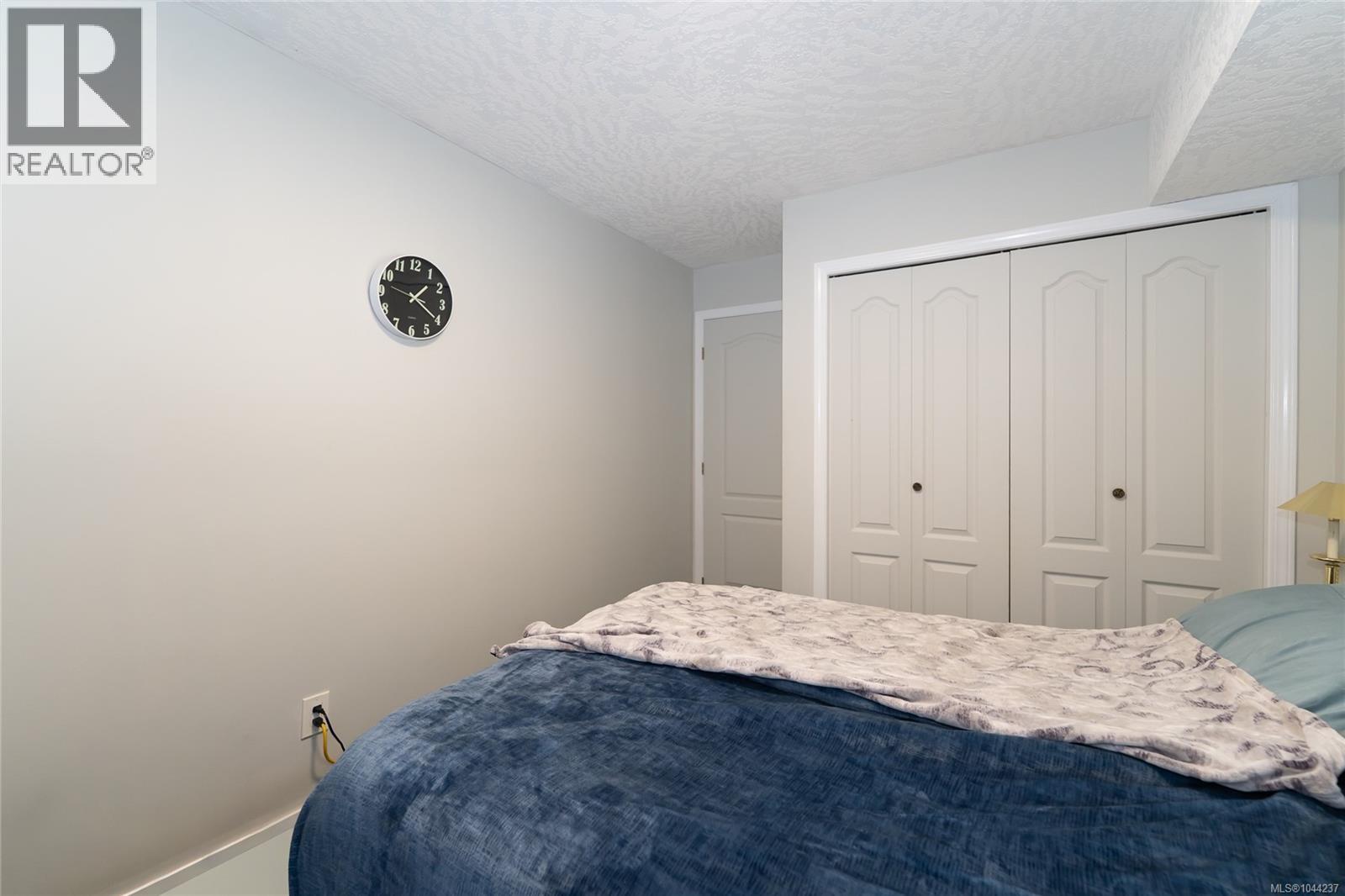 #203A 3000 Oak St - Image 15