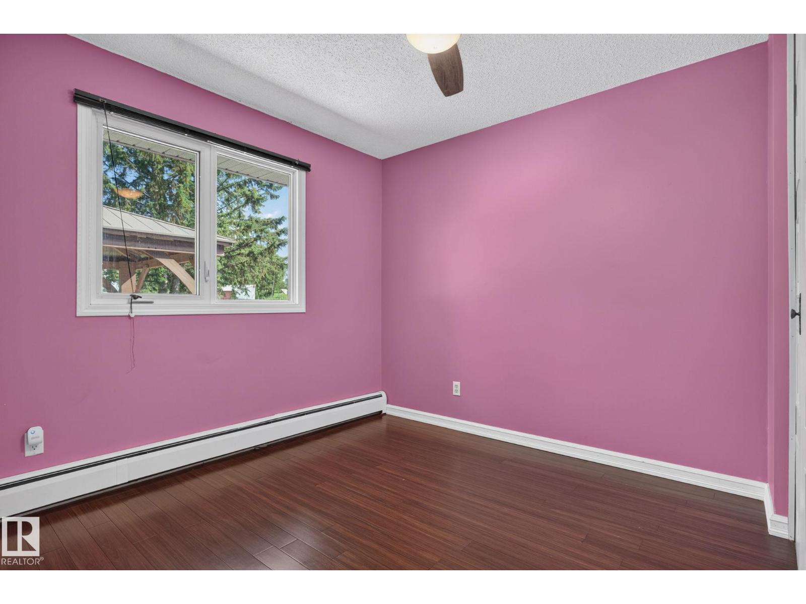 #25 52561 RGE ROAD 214 - 22
