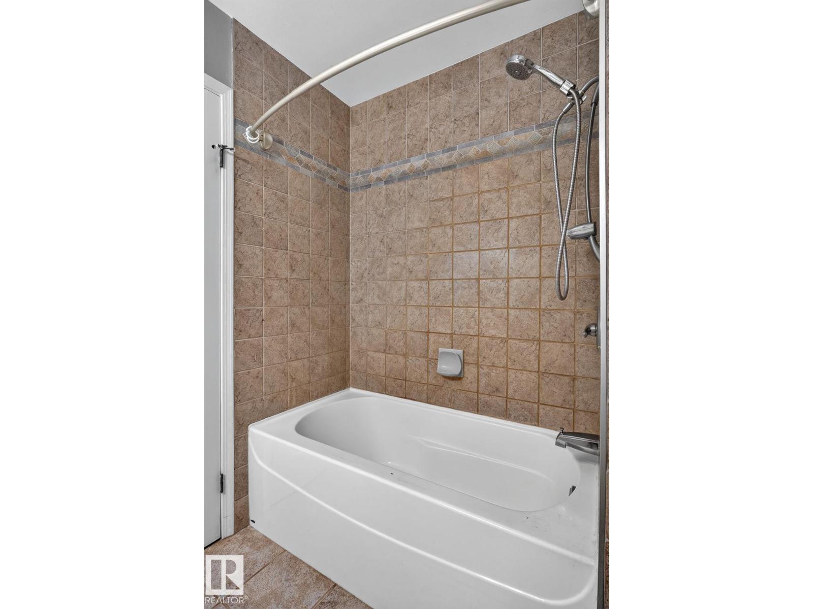 #25 52561 RGE ROAD 214 - Image 30